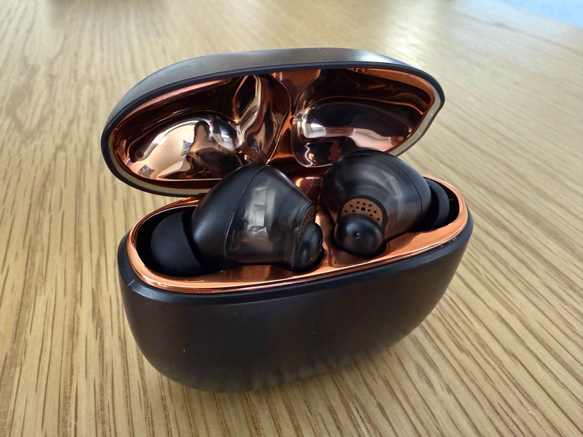 Creative Aurvana Ace 2 earbuds in case Creative Aurvana Ace 2 earbuds in case